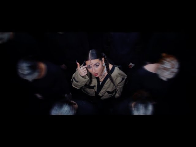 在 YouTube 上观看 Zoe Lobos - Backa 在 YouTube 上观看 Zoe Lobos - Backa