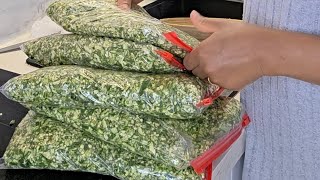 Without my mom's help I could have slept on top this Okra 😪  thanks mommy