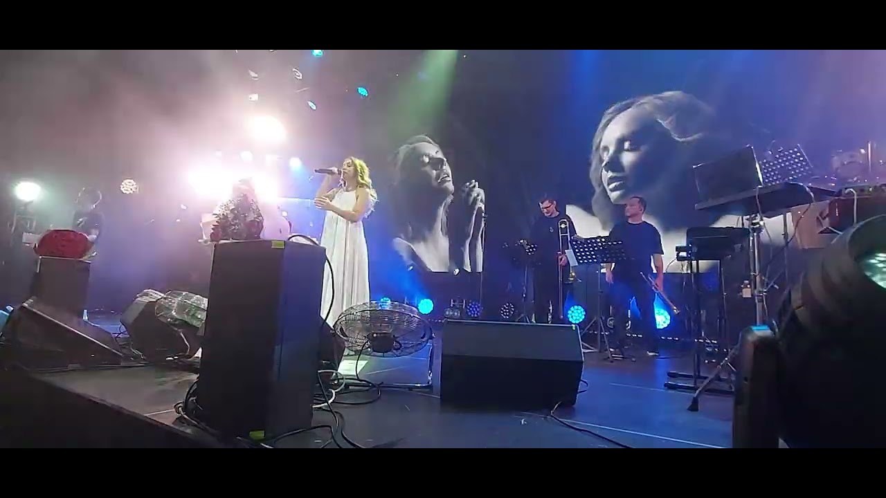 Максим - Небо самолеты - YouTube