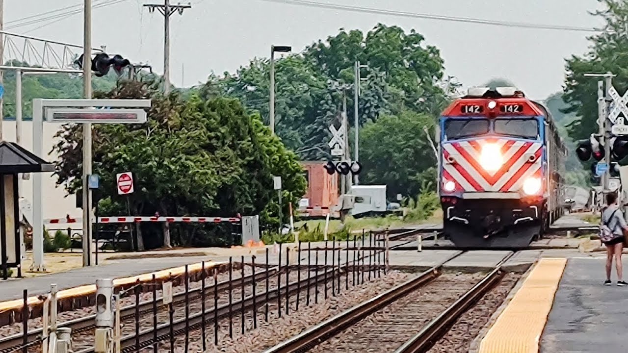 metra-woodstock-il-railfanning-6-7-23-youtube