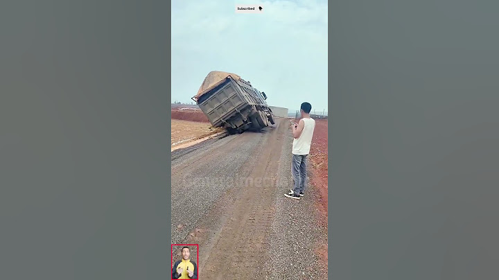 Truck driver didn't read the road  #truckdriver #shortvideo #youtubeshorts #scania #trending #feed
