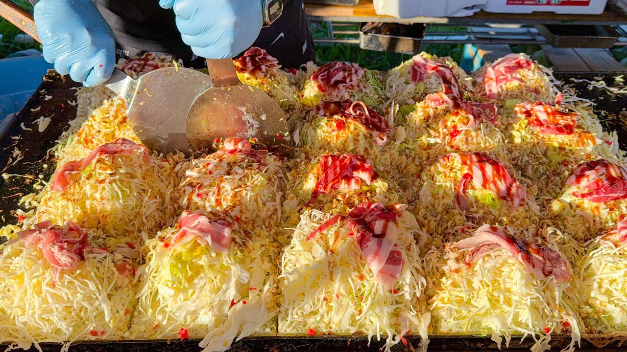 japanese street food - hiroshima style okonomiyaki 広島風お好み焼き