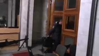 Операция 'Вежливые Люди' - кадры первых захватов в Крыму российским спецназом Операция 'Вежливые Люди' - кадры первых захватов в Крыму российским спецназом