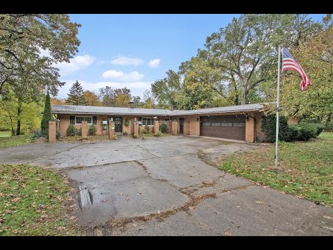 70506 Sunrise Drive, Edwardsburg, MI home video tour