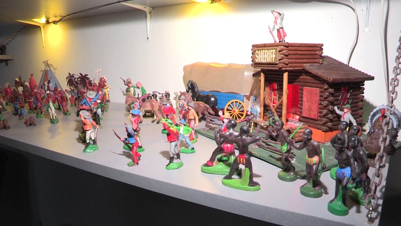 Коллекционер оловянных солдатиков.  Музей Григория Робакидзе