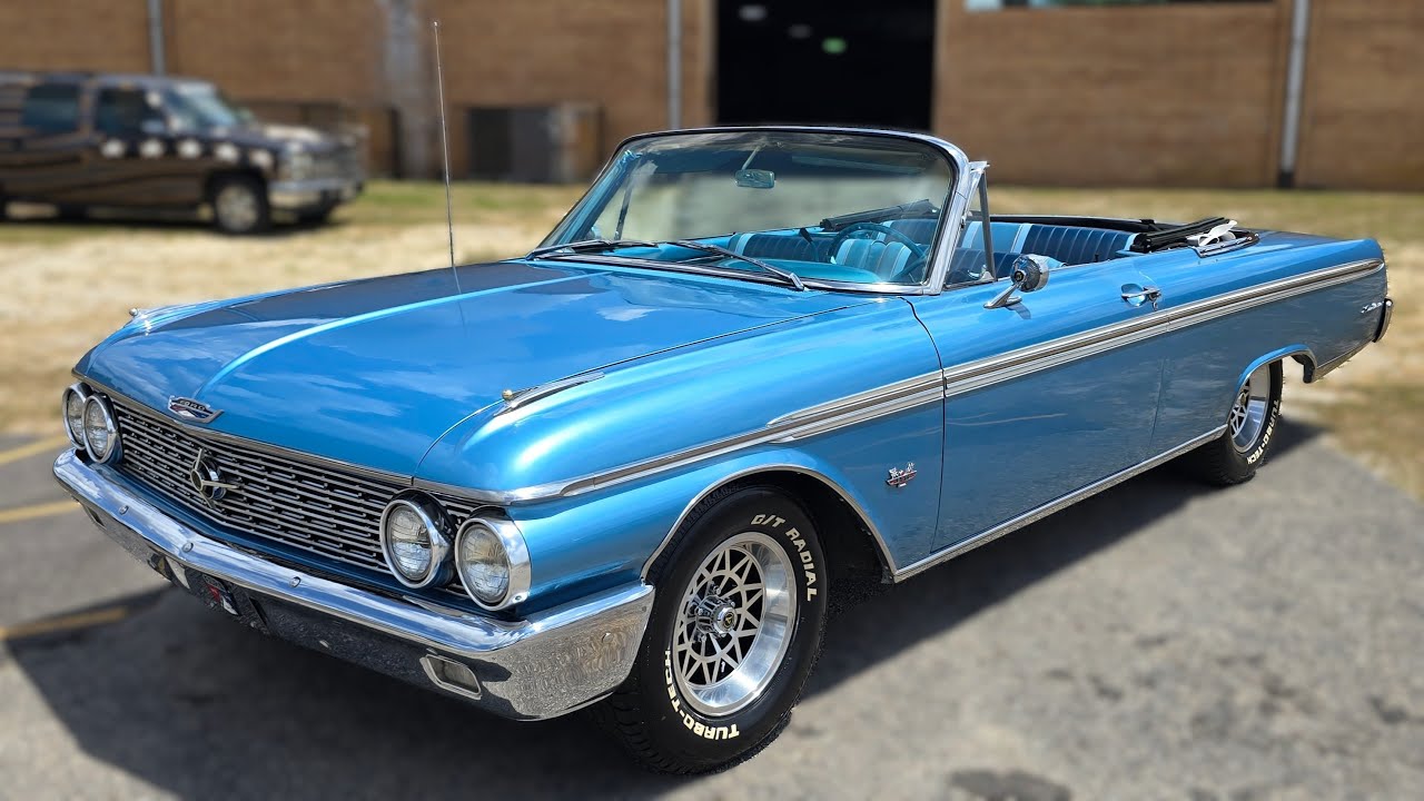 Everything you need to know about this Stunning 1962 Ford Galaxie