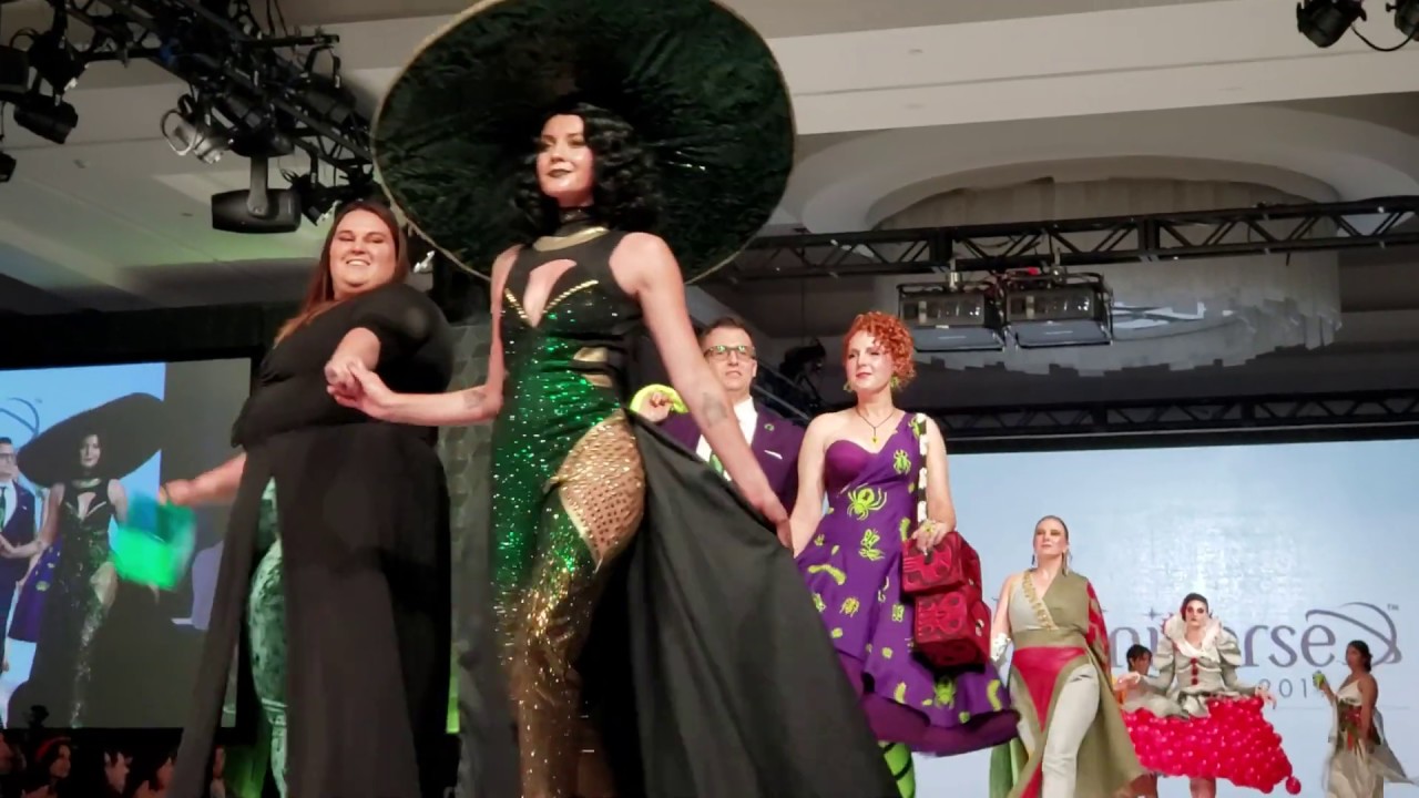 Her Universe Fashion Show 2019 contestants' final walk down the runway ...