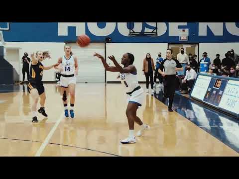 Women's basketball vs Queens playoff mix - March 19, 2022