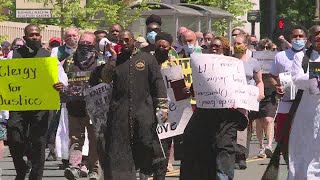 Over 100 clergy of Greater Hartford Interfaith Action Alliance rally for police accountability