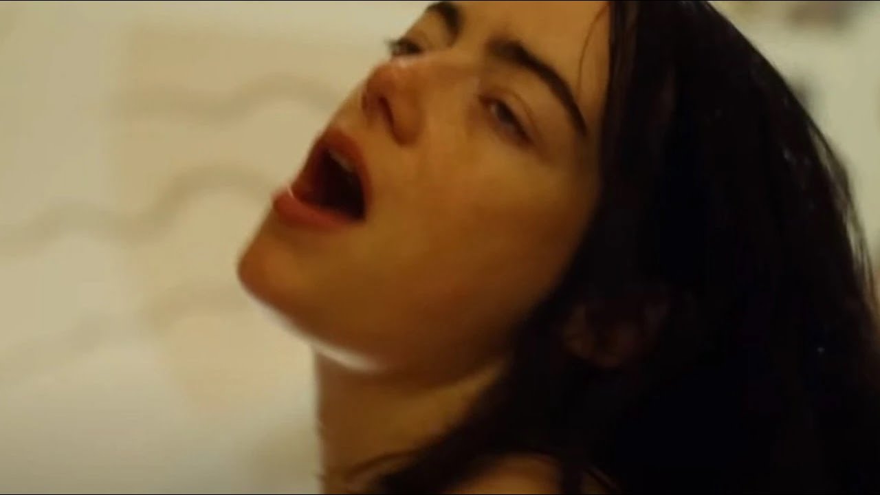 Emma Stone Kiss Ryan Gosling Hot Bed Scene  (New Scene)