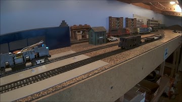 Life Like Proto 2000 GP30 Decoder Test