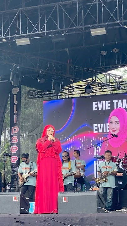 BUNDA EVIE TAMALA BANGGA SAMA TASYA ROSMALA PENYANYI MUDA BERBAKAT #evietamala #evietamalaterbaru