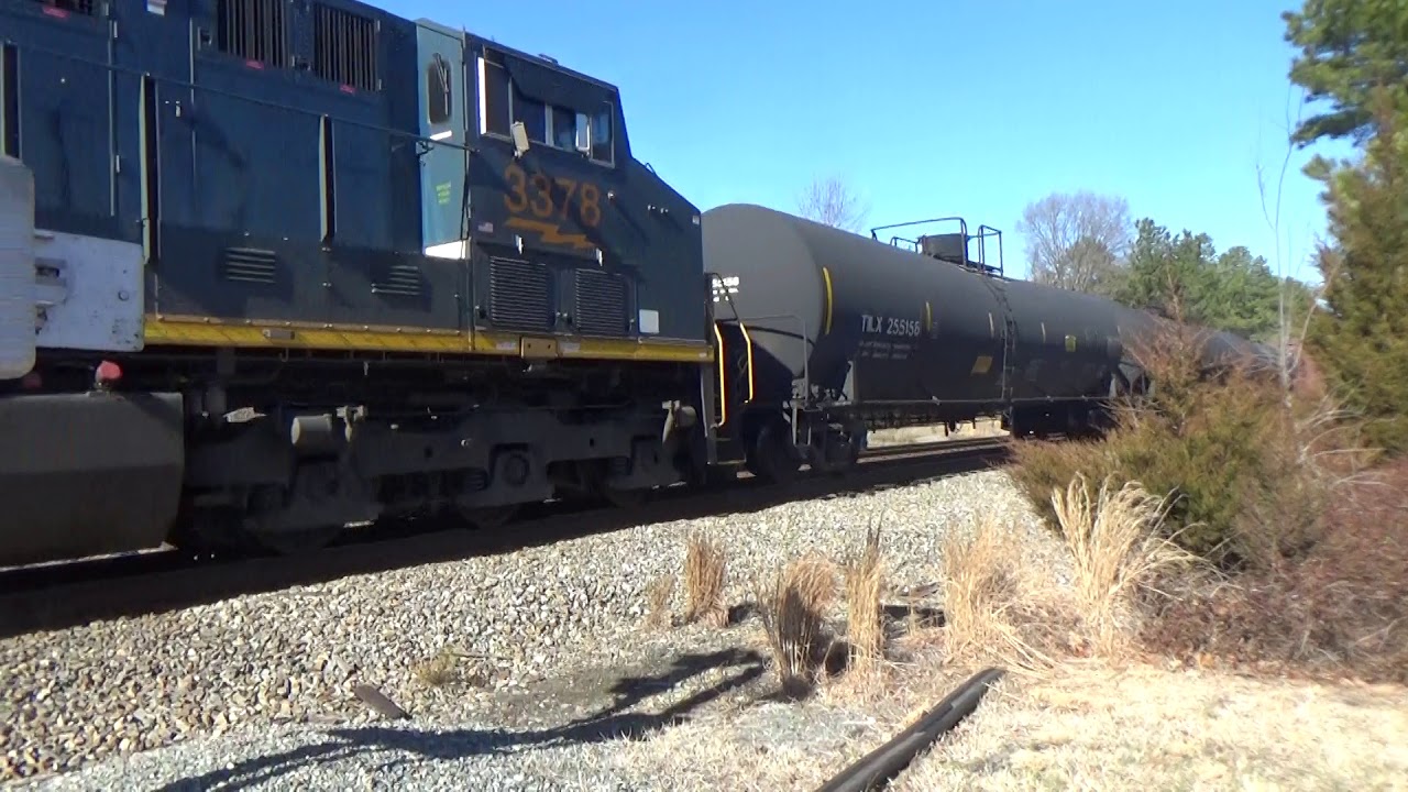 CSX Q301 passing by Hunton Station Park - YouTube