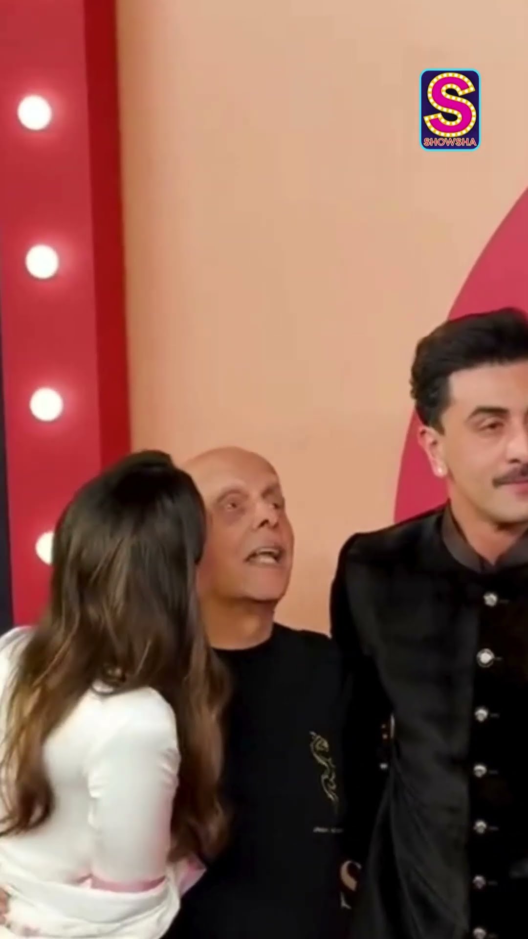 Alia Bhatt And Ranbir Kapoor Share This Cute Moment With Mahesh Bhatt | News18 | N18S