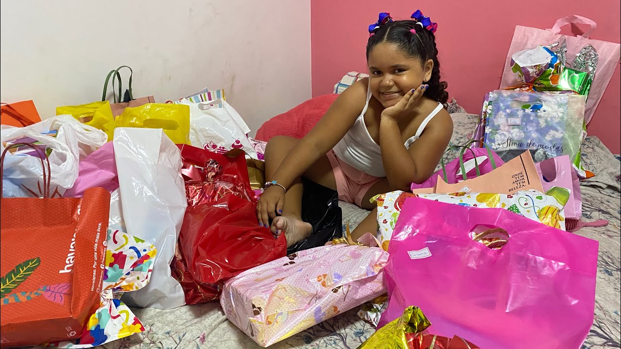 ABRINDO OS PRESENTES DO MEU ANIVERSÁRIO JUNTO COM VOCÊS!!!