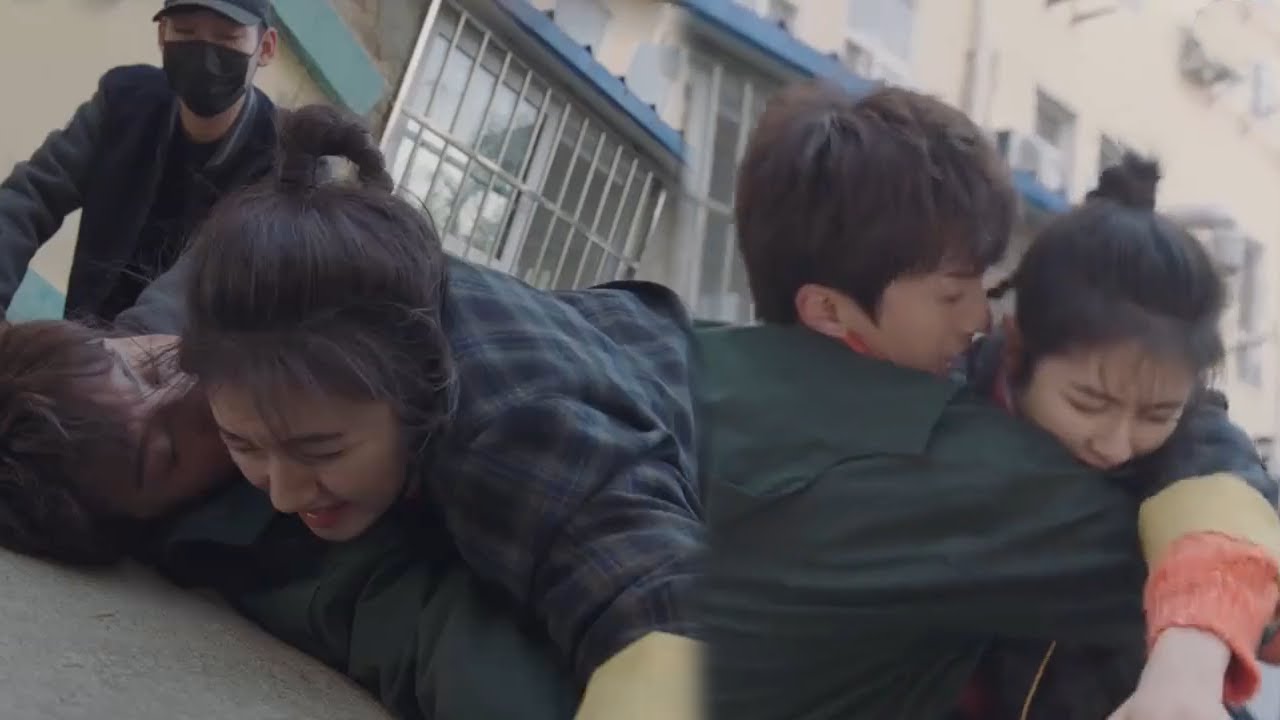 心機男找人教訓霸總，灰姑娘沖出來用自己的身體護住霸總，自己受傷昏倒，霸總終於明白灰姑娘有多愛他【舍我其谁 26 1 GO Into Your Heart】