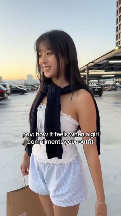 when-a-girl-compliments-your-outfits-youtube