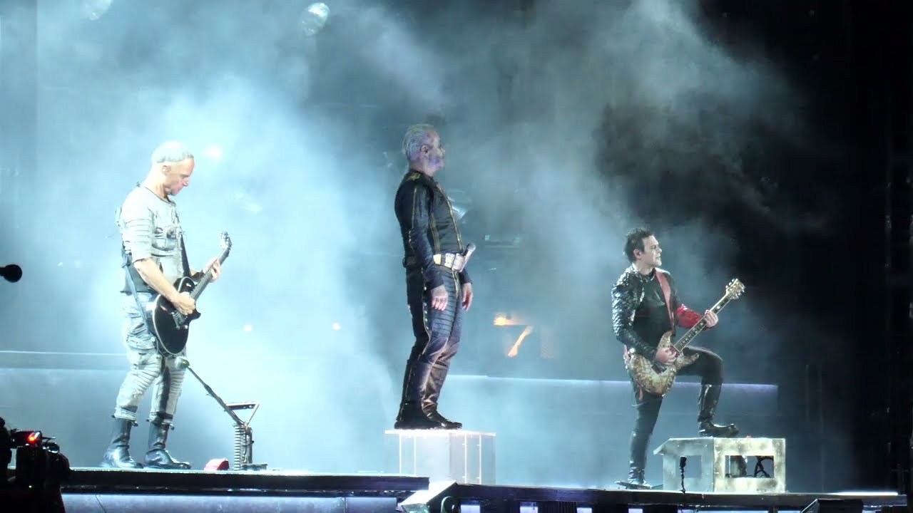 Rammstein - Du hast [4K] @ Los Angeles Coliseum, 09/23/22