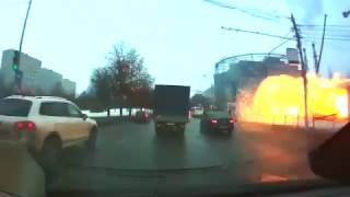Момент взрыва на “Коломенской“ сняли камеры видеорегистратора