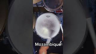 How to Play Mozambique with Brushes