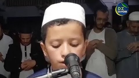 بتلاوة خاشعة وصوت عذب الطفل قصي بدري 12سنة يؤم المصلين في التراويح بمسجد أنس بن مالك ،ولاية تبسة .