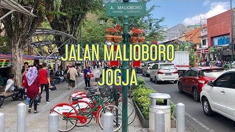 Jalan Malioboro. The soul of Yogyakarta. A walking video UNEDITED.