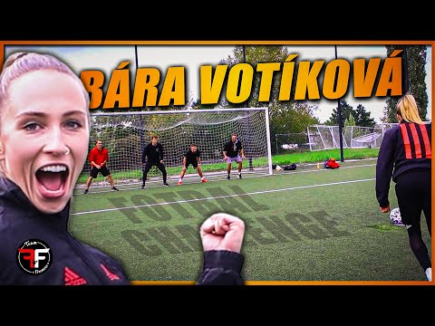 Video: Jak Hrát Fotbal
