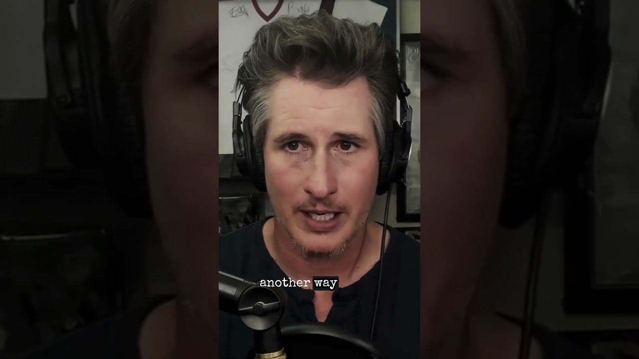 Roswell Rewatch: ‘Crash Into Me’ with Robyn Burnett out now! 