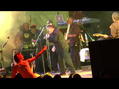 Смотреть клип ub 40 Калининград Парк Калинина концерт регги 2014г онлайн бесплатно в качестве Смотреть клип ub 40 Калининград Парк Калинина концерт регги 2014г онлайн бесплатно в качестве