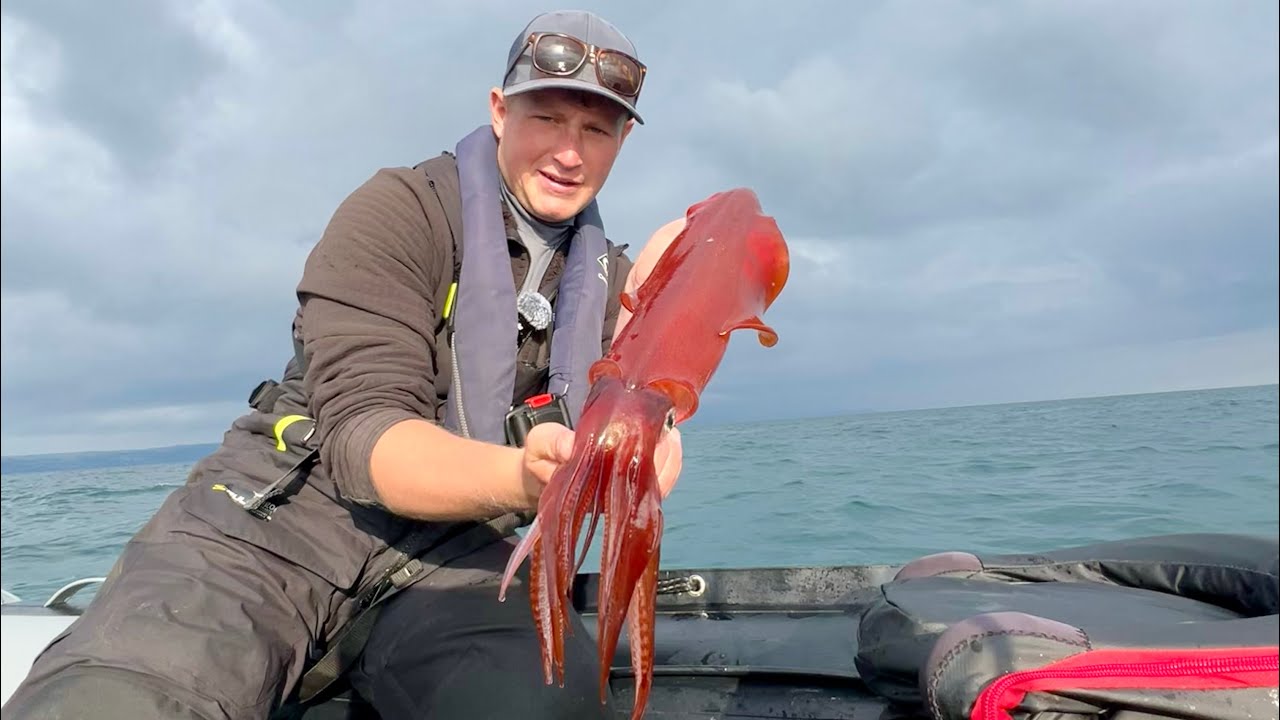 Catching Huge Squid - Inflatable Boat Fishing UK