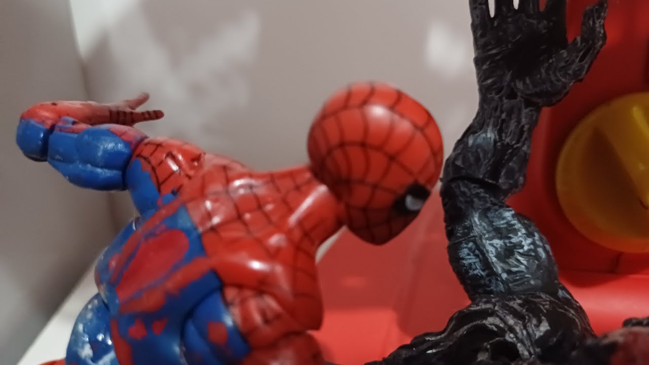 homem aranha VS venom - YouTube