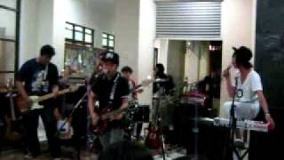 superherosellouts-MILF ( chunk! no, captain chunk cover )