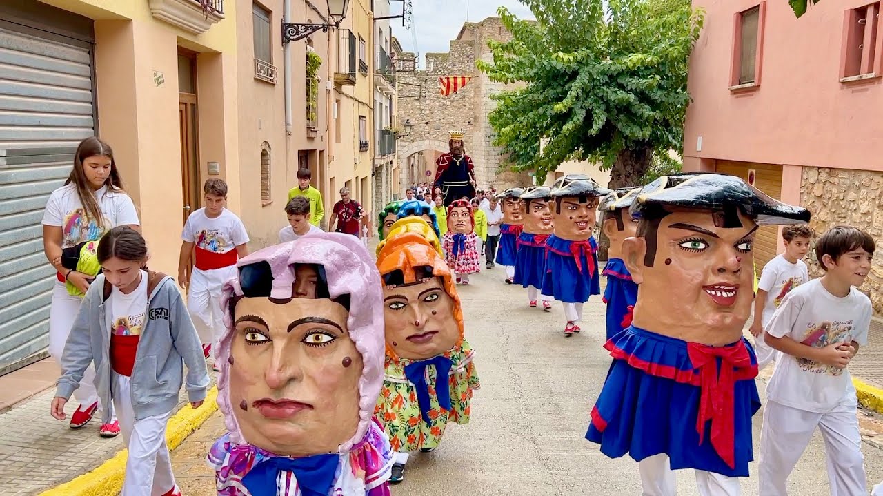 Cercavila d’anada - Nous vestits Gegants Centenaris i 160è aniversari Gegants i Nanos de Montblanc