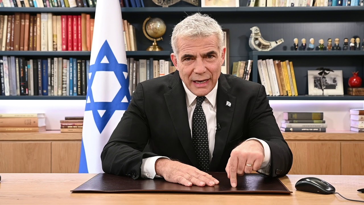 לפיד: אזרחי ישראל לא צריכים לשלם על המים בבריכה בקיסריה ועל הוצאות פרטיות בביתו הפרטי של רה"מ