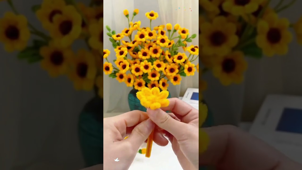 Making Vibrant Flowers using Pipe Cleaners 
