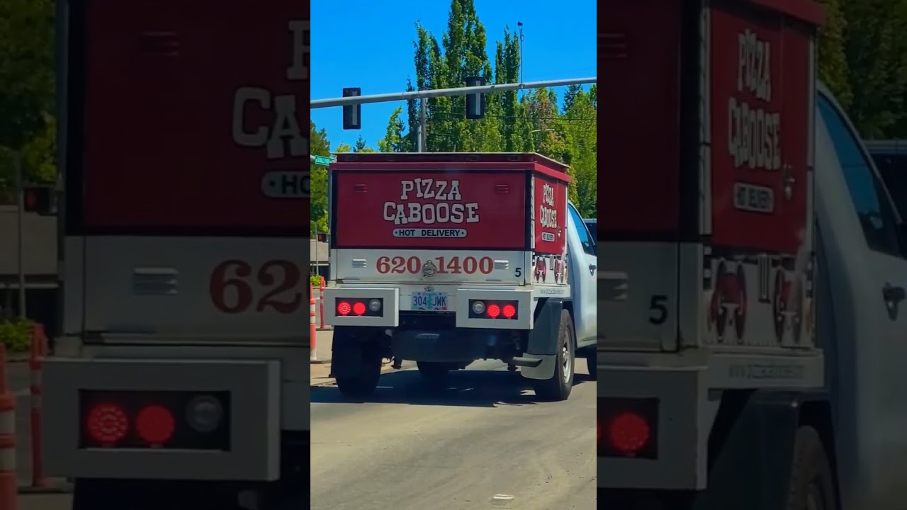 HOT 🔥 PIZZA 🍕 😋 