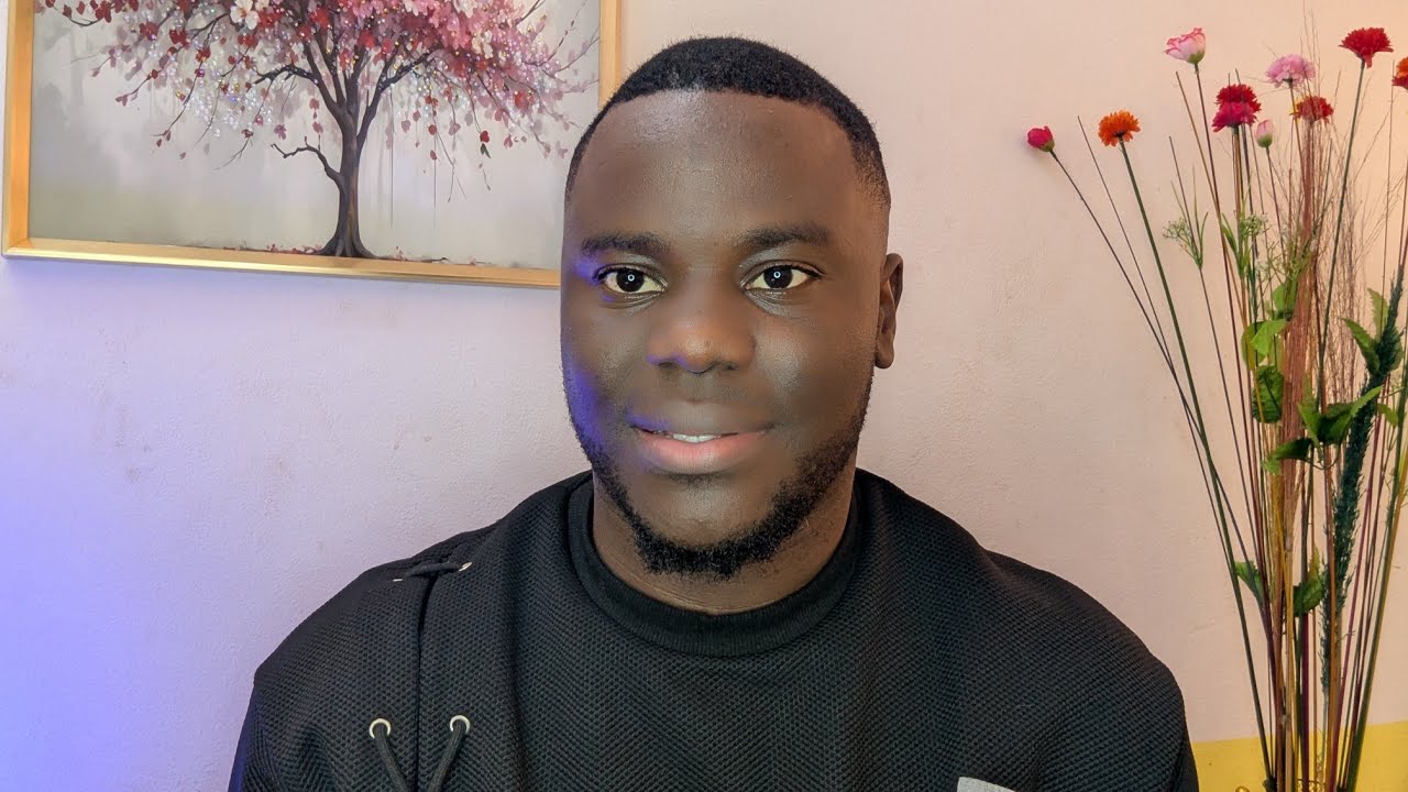 Скромный мужчина предпочитает женщин постарше и безумно в тебя влюблен ‼️