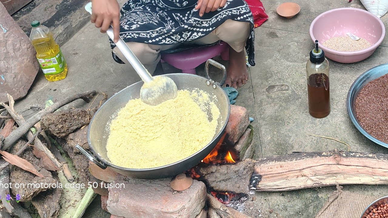 आप लोगों को अलसी का लड्डू बनाना सिखातीहूं 🙏😱