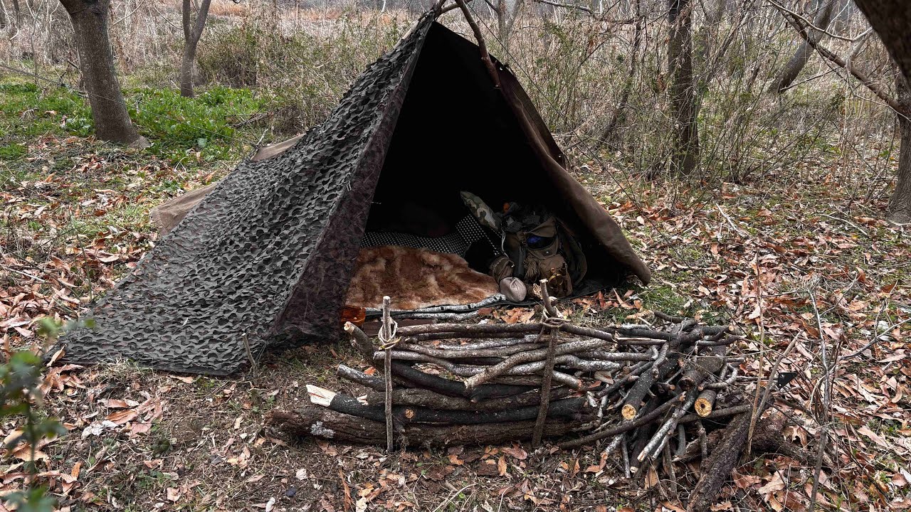 Overnight Camping/ a certain green area 某緑地