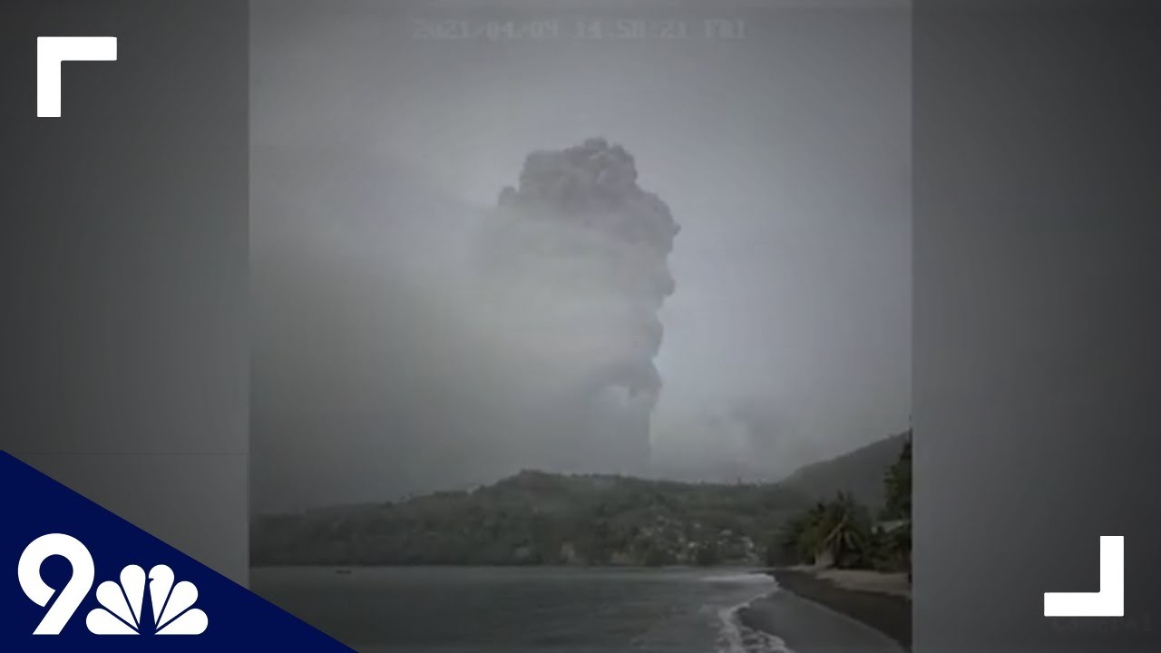 Huge explosion rocks St. Vincent as volcano keeps erupting - YouTube