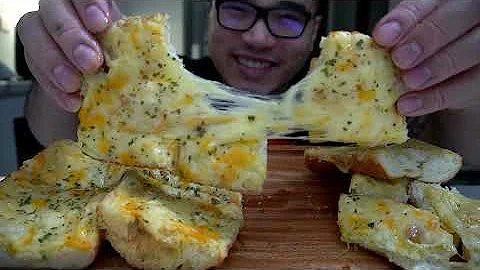 Roasted Garlic Cheese Bread Recipe