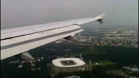 landing at Frankfurt am Main airport Airbus A319-100 Lufthansa
