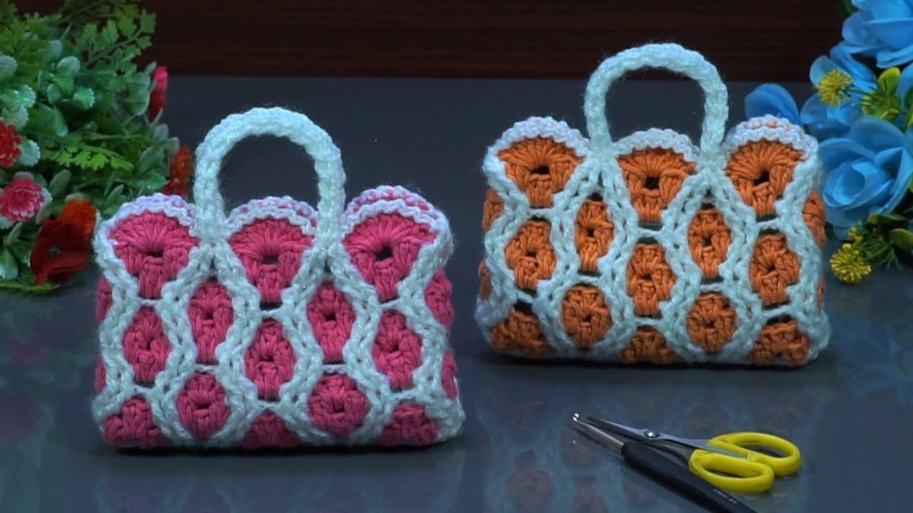 Górgeóus.!!💗🦋 Crochet Small Bag || Easy & Quick Pattern for Beginners ...