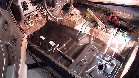 1986 Mustang GT Project - Part 4 - FLOOR PAN REPLACEMENT - Cutting out rust