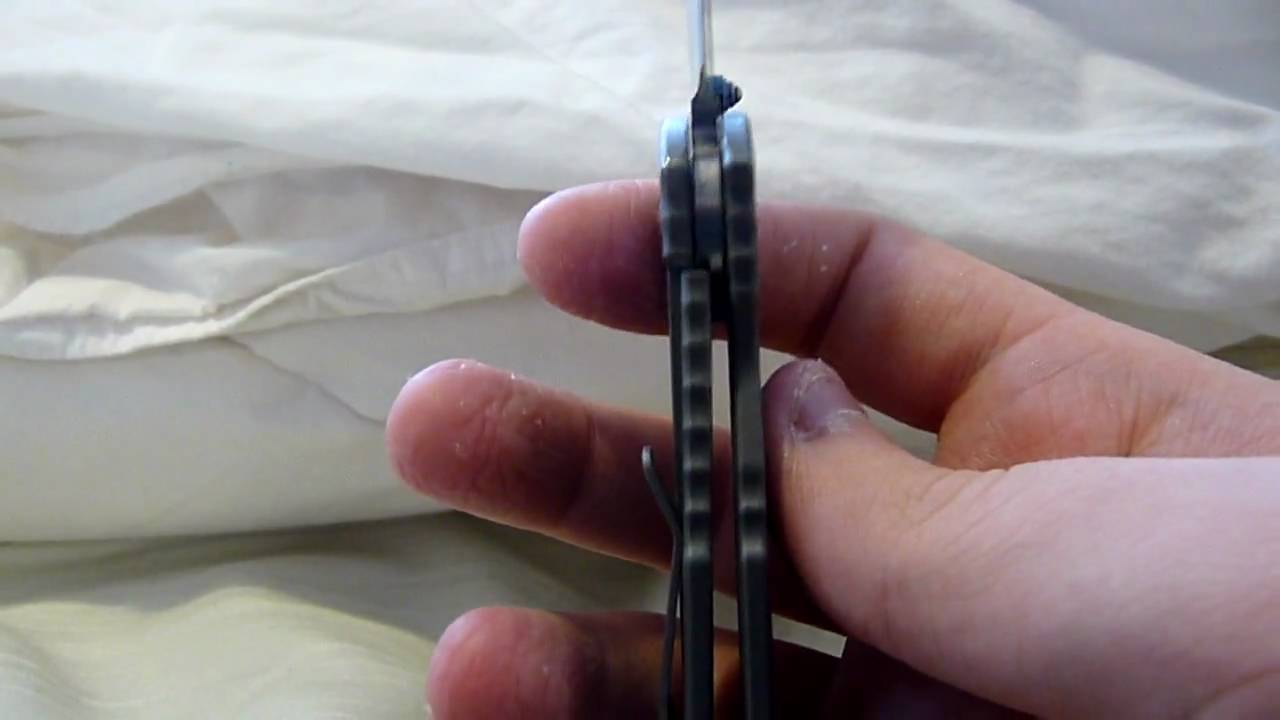 Chris Reeve Small Regular Sebenza - YouTube