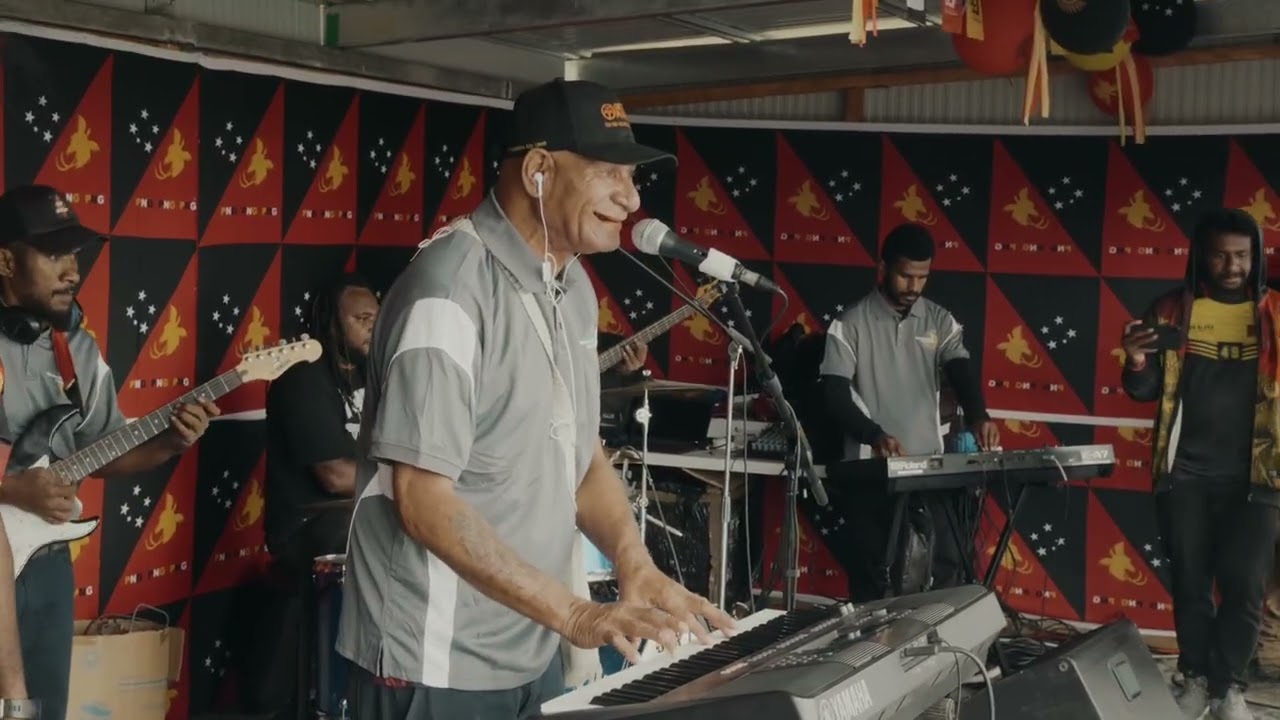 Basil Greg - Skere Kofa (Live Performance)