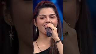 Miniatura de vídeo de "तुझेच मी गीत गाते आहे | Aarya Ambekar | Music |"