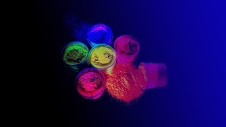 COMO HACER UN POLVO DE COLORES FLUORESCENTE | Andy100%