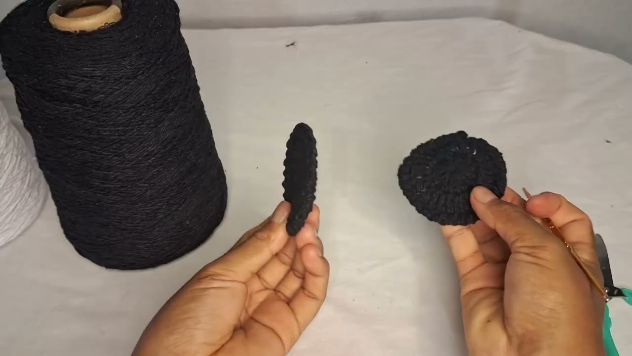 Chaveiro de crochê formato de biscoito 🍪 