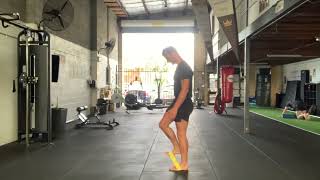 Short Band Hip Flexor Lifts demonstration